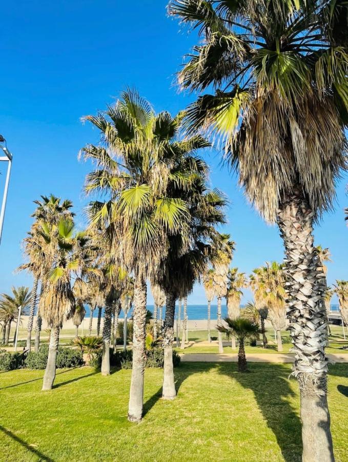 Yacht Hotel Barcelona 산트 아드리아 데 베소스 외부 사진