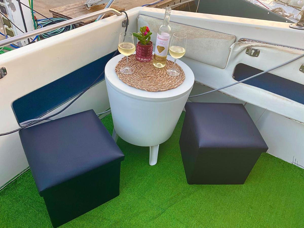 Yacht Hotel Barcelona 산트 아드리아 데 베소스 외부 사진