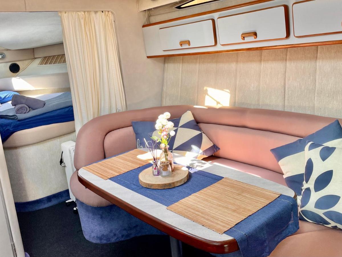 Yacht Hotel Barcelona 산트 아드리아 데 베소스 외부 사진