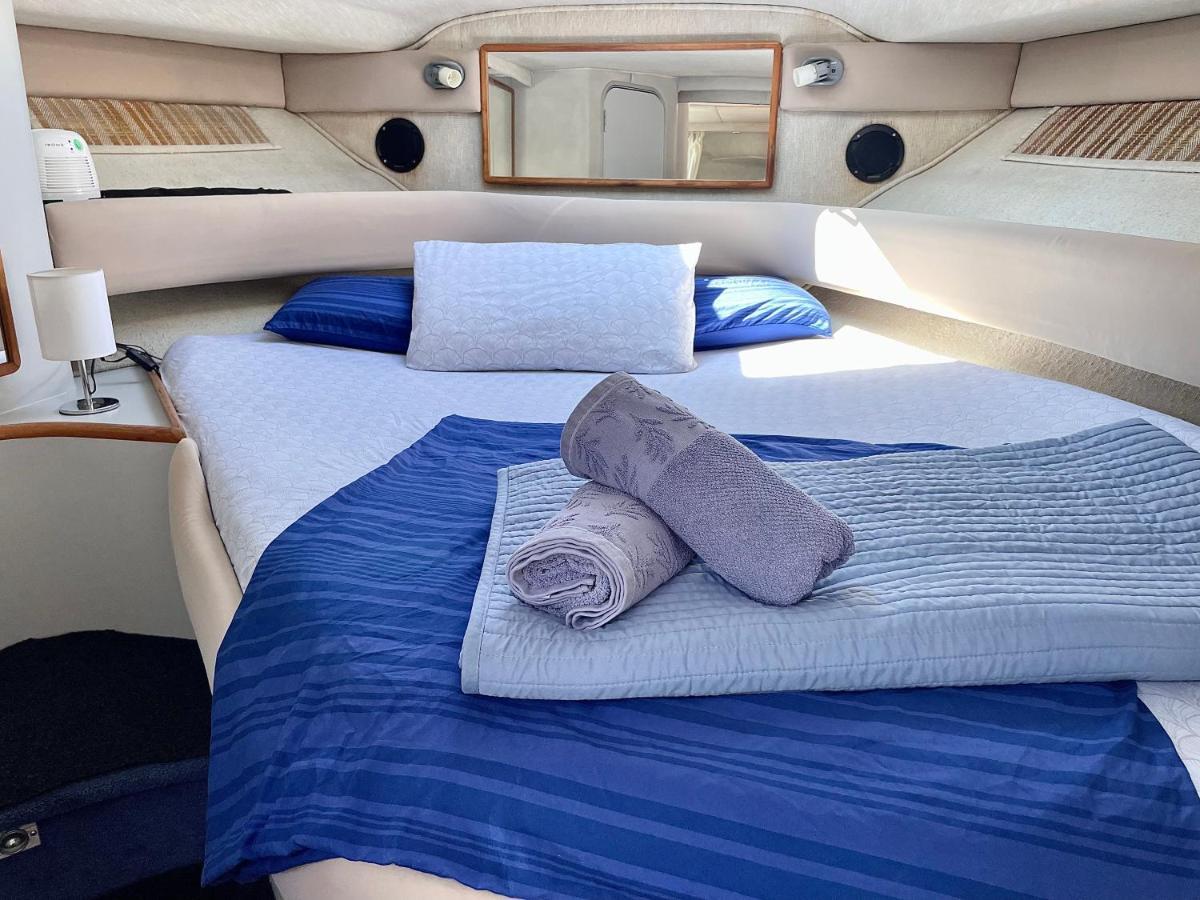 Yacht Hotel Barcelona 산트 아드리아 데 베소스 외부 사진