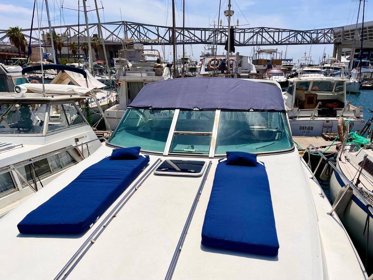 Yacht Hotel Barcelona 산트 아드리아 데 베소스 외부 사진